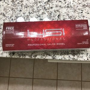 HSI Professional 1” Ceramic Hair Flat Iron